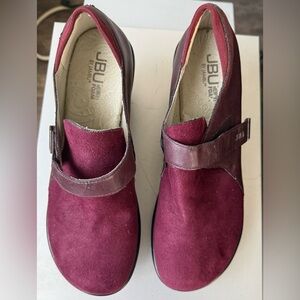 JBU by Jambu Sedona Burgundy Slip-On Shoes  - Size  8.5